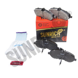 KLOCKI HAMULCOWE SUNRICH PRZÓD SR0404.01-1718