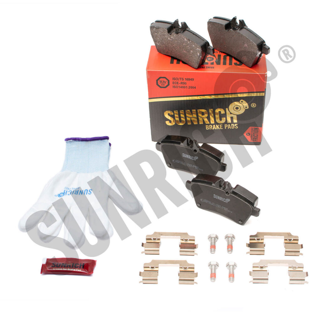 KLOCKI HAMULCOWE SUNRICH PRZÓD SR0622.01-1630/1629